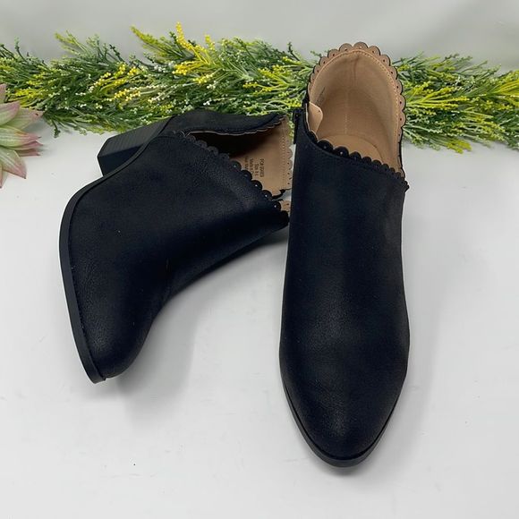 Journee Collection Shoes - Journee Collection Womens Tessa Bootie 8.5 in Black Medium